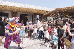 东体：高洪波辅佐根宝基地应能兴旺，阅历如此丰富找不到第二人